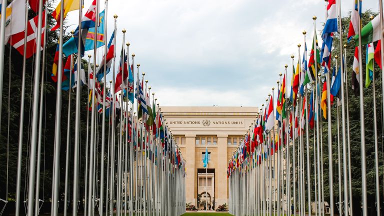 Geneva thukimna tawh kisai tawmkhat (Geneva Convention) ~ Tual Khan Suan